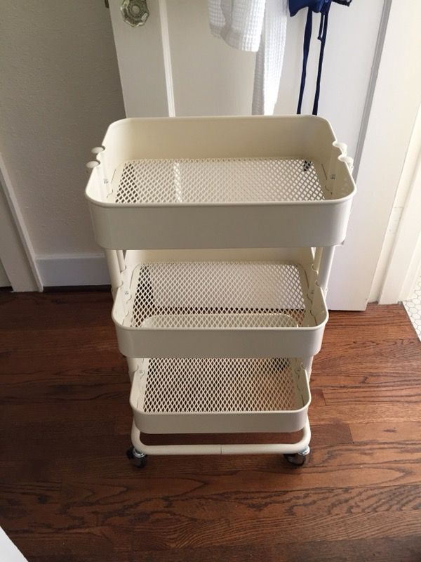 RUBBERMAID 4500 Gray Rolling Utility Cart 16 x 30 for Sale in Boca Raton,  FL - OfferUp