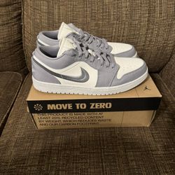 Air Jordan 1 Low SE Light Steel Gray