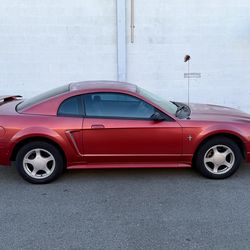2002 FORD MUSTANG 3.8L V-6, 5 SPEED, ONE OWNER, EXCELLENT TRANSPORTATION