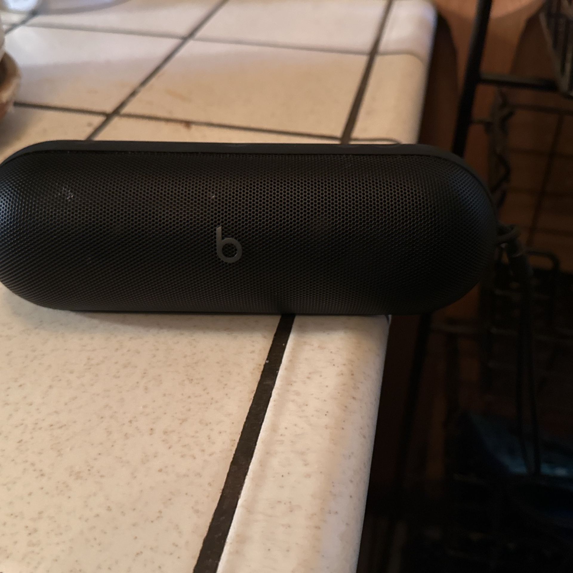 Beats Pill