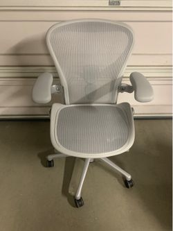 Saviorback Herman Miller Remastered Aeron