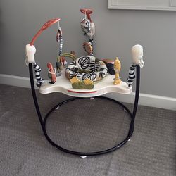 Fisher-Price Jumping Jungle Jumperoo Baby Jumper with Lights and Sound