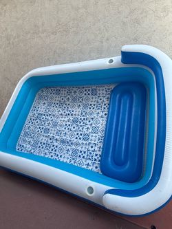 Free: Costco inflatable pool  perfect condition