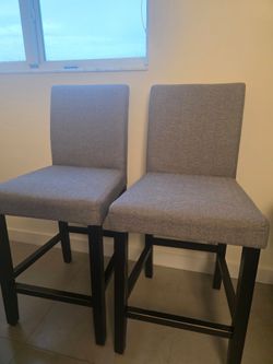 2 Grey Chairs /bartools