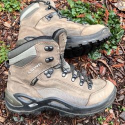 Lowa Renegade Hiking Boots, Women’s Size 8