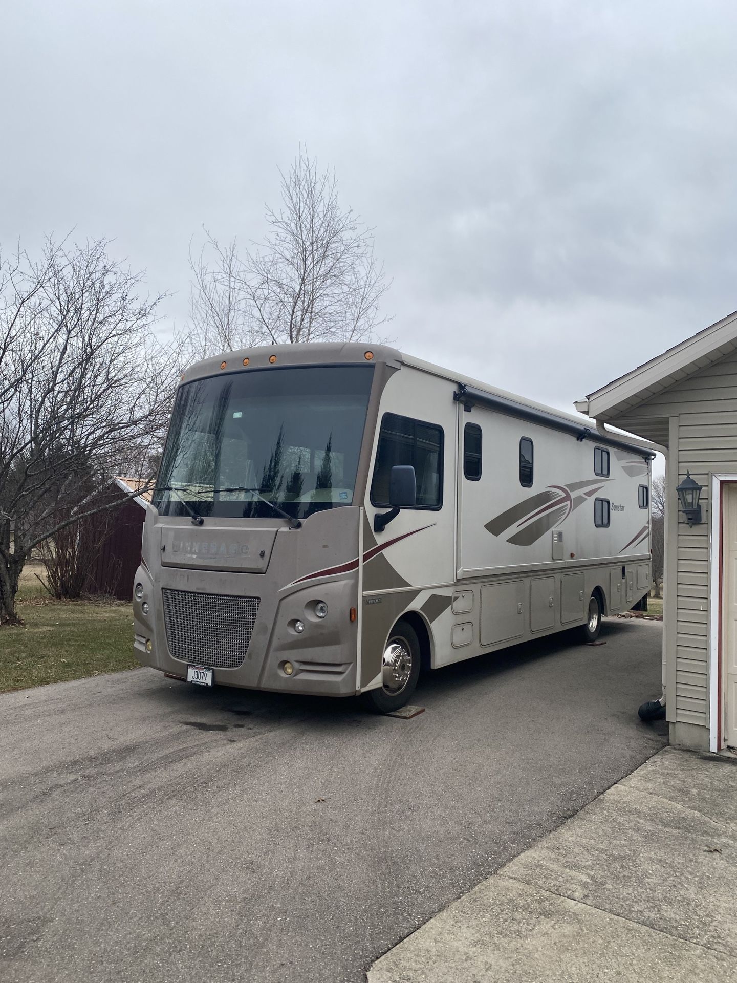 2016 Winnebago BE31