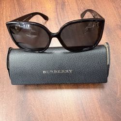 Burberry Model B4290