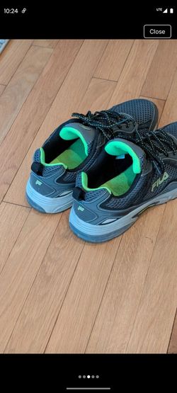 Fila windshift 15 men's Running Sneakers. Gray/Neon Green.  'Leather. Size 11