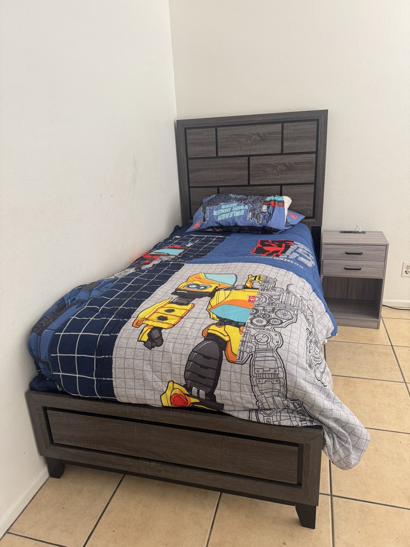 Twin Beds 
