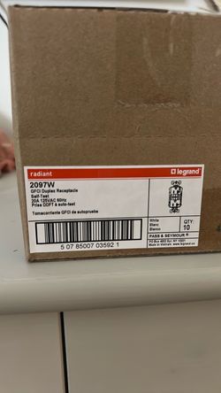 Legrand Gfci receps white
