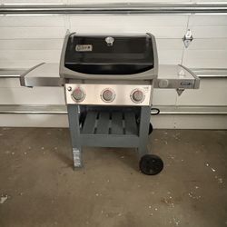 Weber Spirit II 3 Burner LIKE NEW