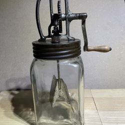 Antique 1920 Daisy Butter Churn