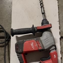 Milwaukee tool with bit