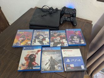 PlayStation 4 PS4 Two controllers and games bundle