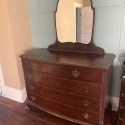 Vintage 5drawer Dresser W/ Mirror 