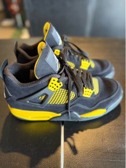 Nike Air Jordan 4 Retro Thunder Sz 10.5
