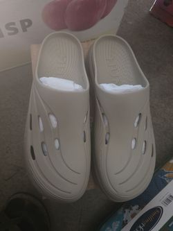 Hunter sandals