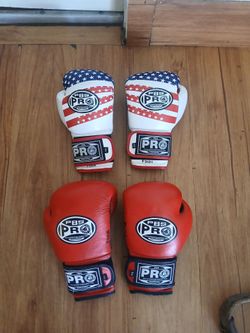 Pro boxing gloves