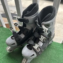 Voyager Roller Skates