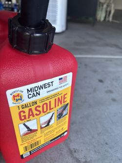 New 1 And 2 Gallon Gas Cans
