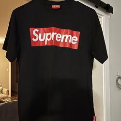Supreme, Supreme T-shirt, Box Logo, T Shit, Supreme Spain, Mens Shirt, Hypebeast,Supreme Box logo, Shirt, Mens Clothing, Mens Shirt,   