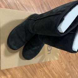 UGG W Classic Tall 5815 W/Black Size 7 Women’s 