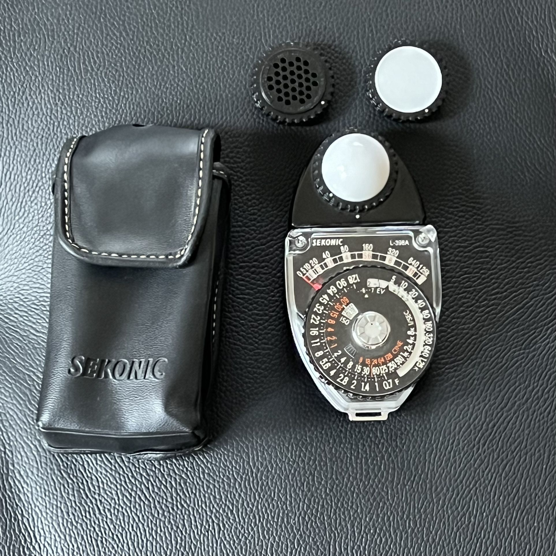 Sekonic L-398A Studio Deluxe III Light Meter – Classic Analog