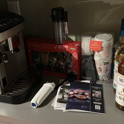 Espresso/coffee Machine And Syrups 