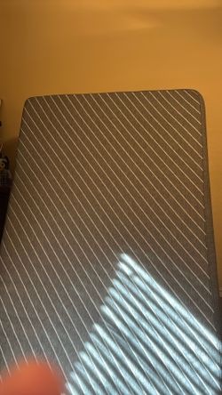 Siena Twin XL mattress (like new)