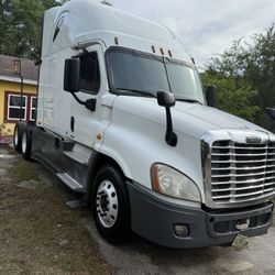 2017 Freightliner Cascade DD15