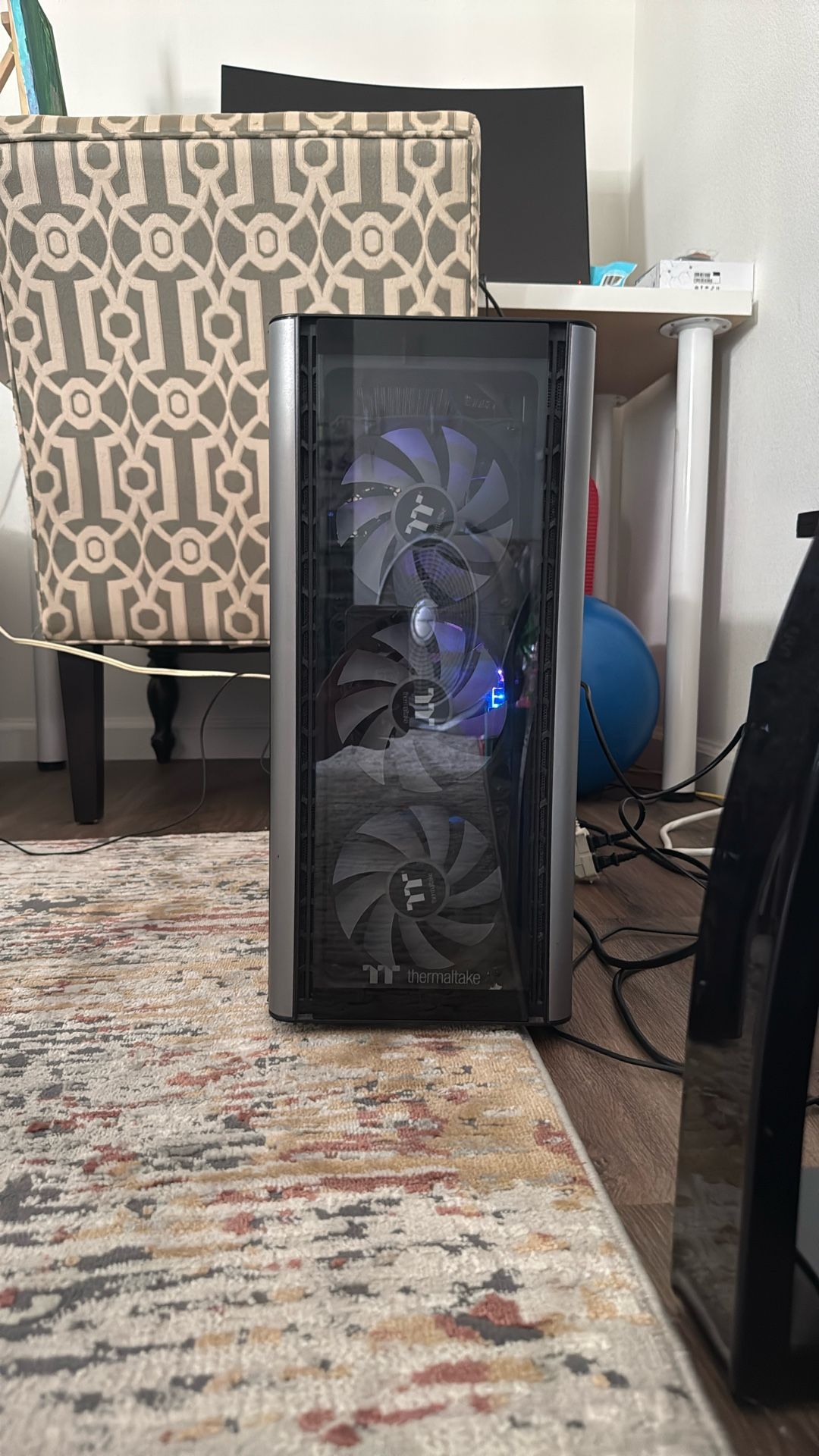Black/Grey Gaming PC