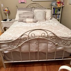 Queen Solid Iron Bed Frame