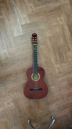 Guitarra usada pero muy buena