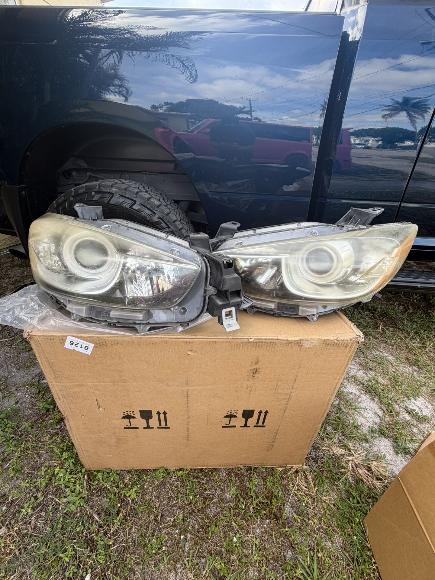 Mazda CX-5 2016 Headlight Assembly Left And Right 