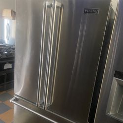 Viking French Doors Stainless Steel Refrigerator New Open Box 