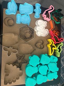 Cookie cutter & cake poppers