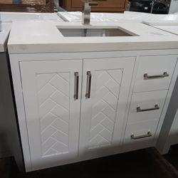 36in Hardwood Bathroom Vanity With Top & Sink