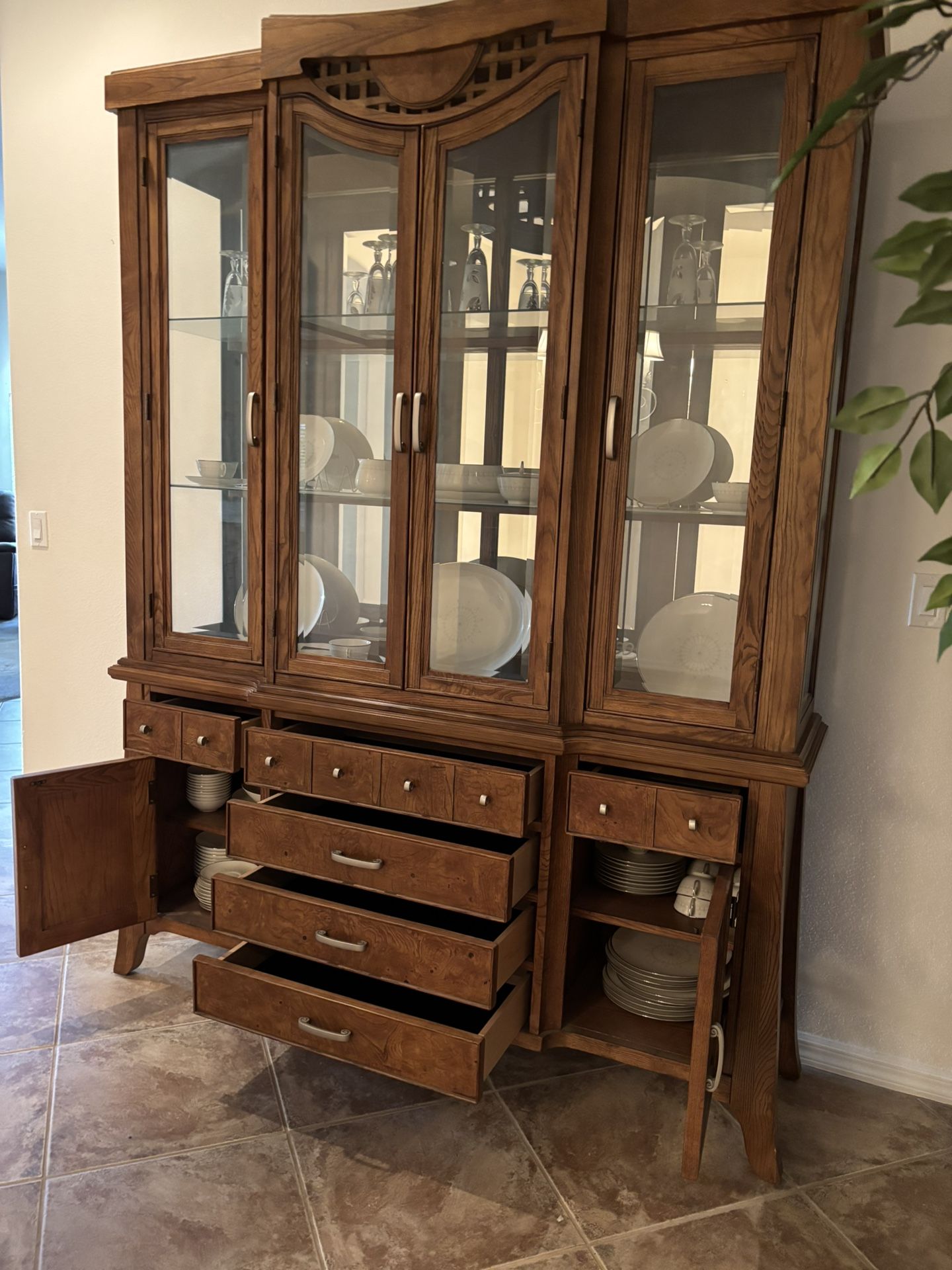 Gorgeous Mahogany Colored Wood China Cabinet With Lights, Mirrored Backing!