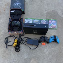Xbox One With Controllers and Games