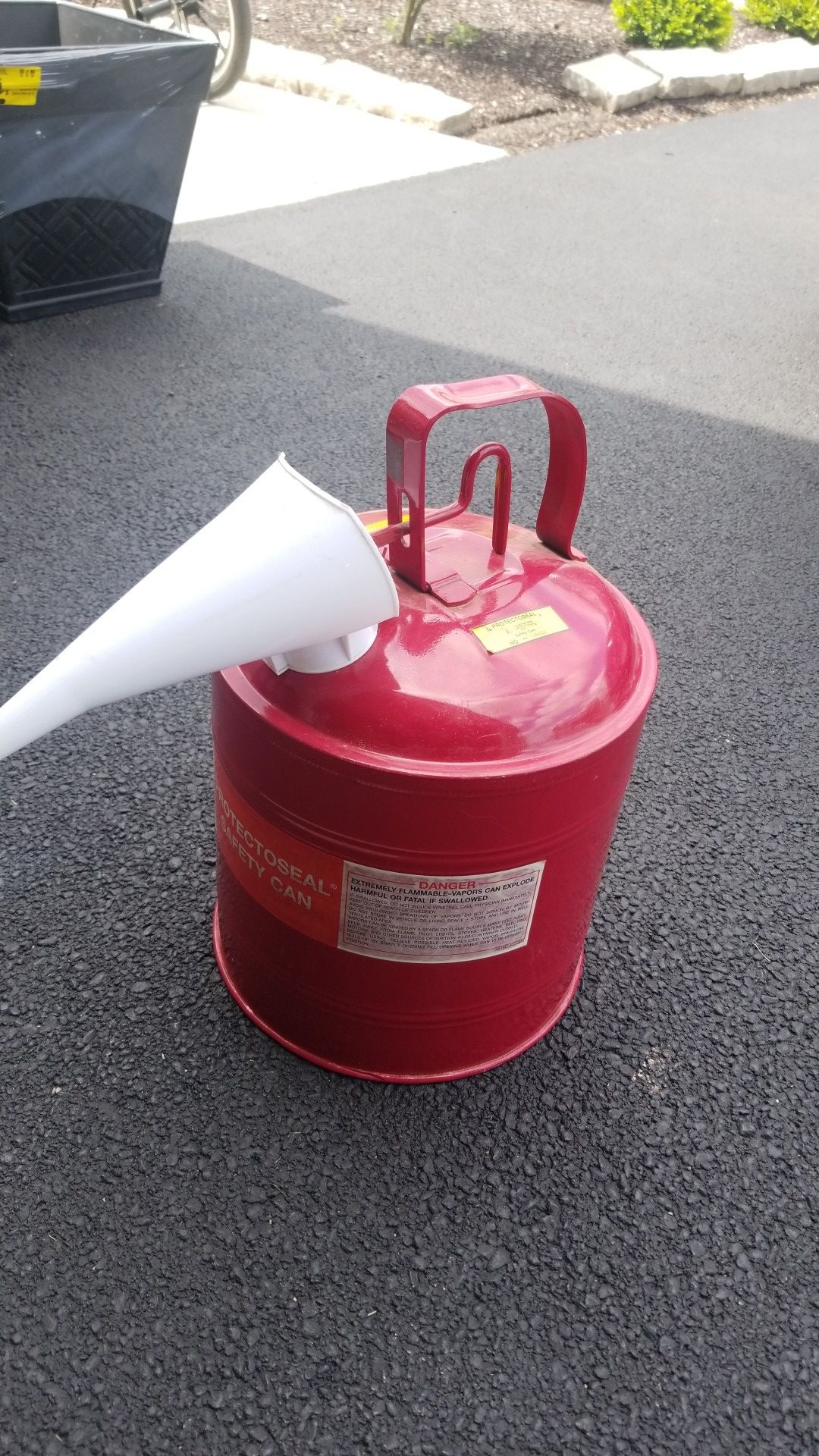5 gal gas can