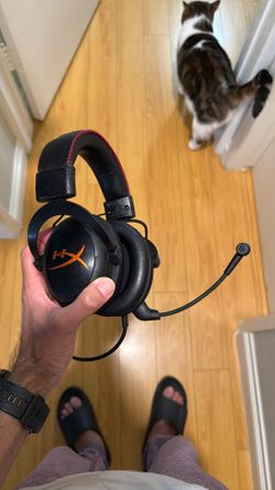 Headphones - HyperX Cloud Wired Headphones