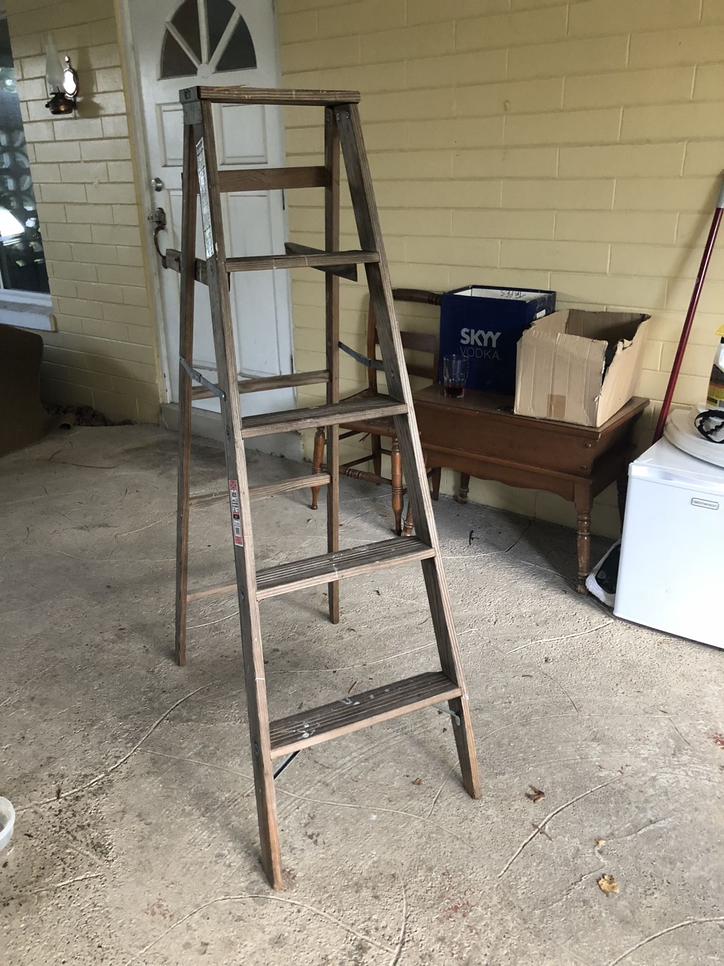 Werner Wooden Ladder Size 5ft Model W335