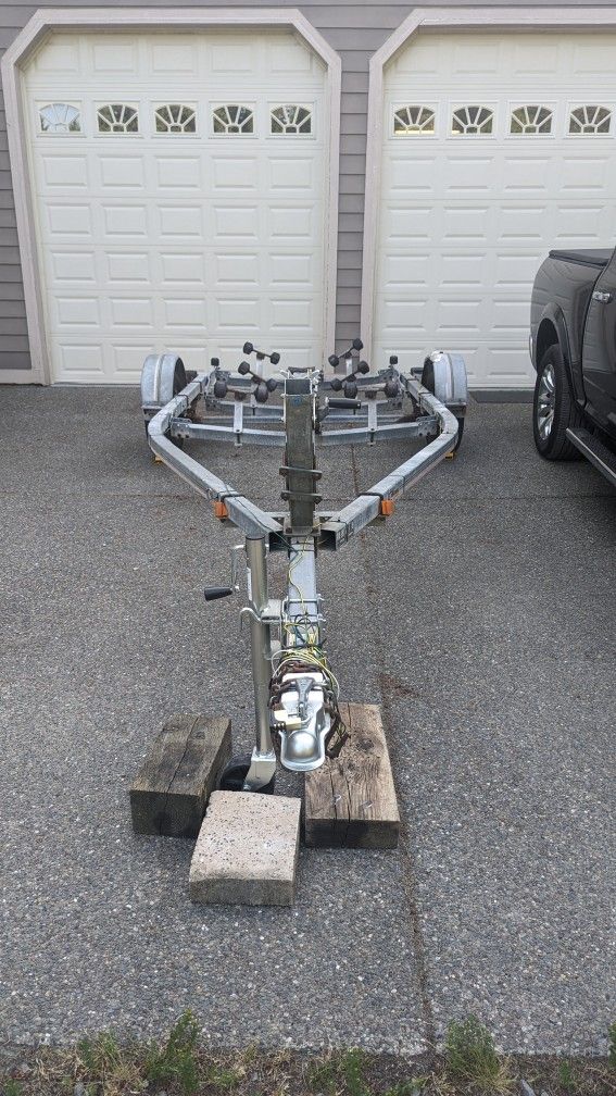 1986 Calkins Boat Trailer 18-22 Feet