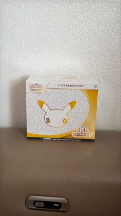 Pokémon TCG 30th Celebration Elite Trainer Box