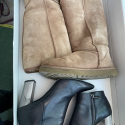 2 Pares De Botas UGG Y MK Sizes 9