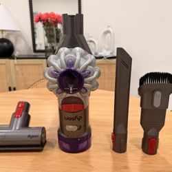 DYSON HANDHELD CAR + BOAT VACUUM