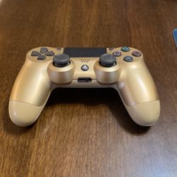 Gold PS4 Remote 