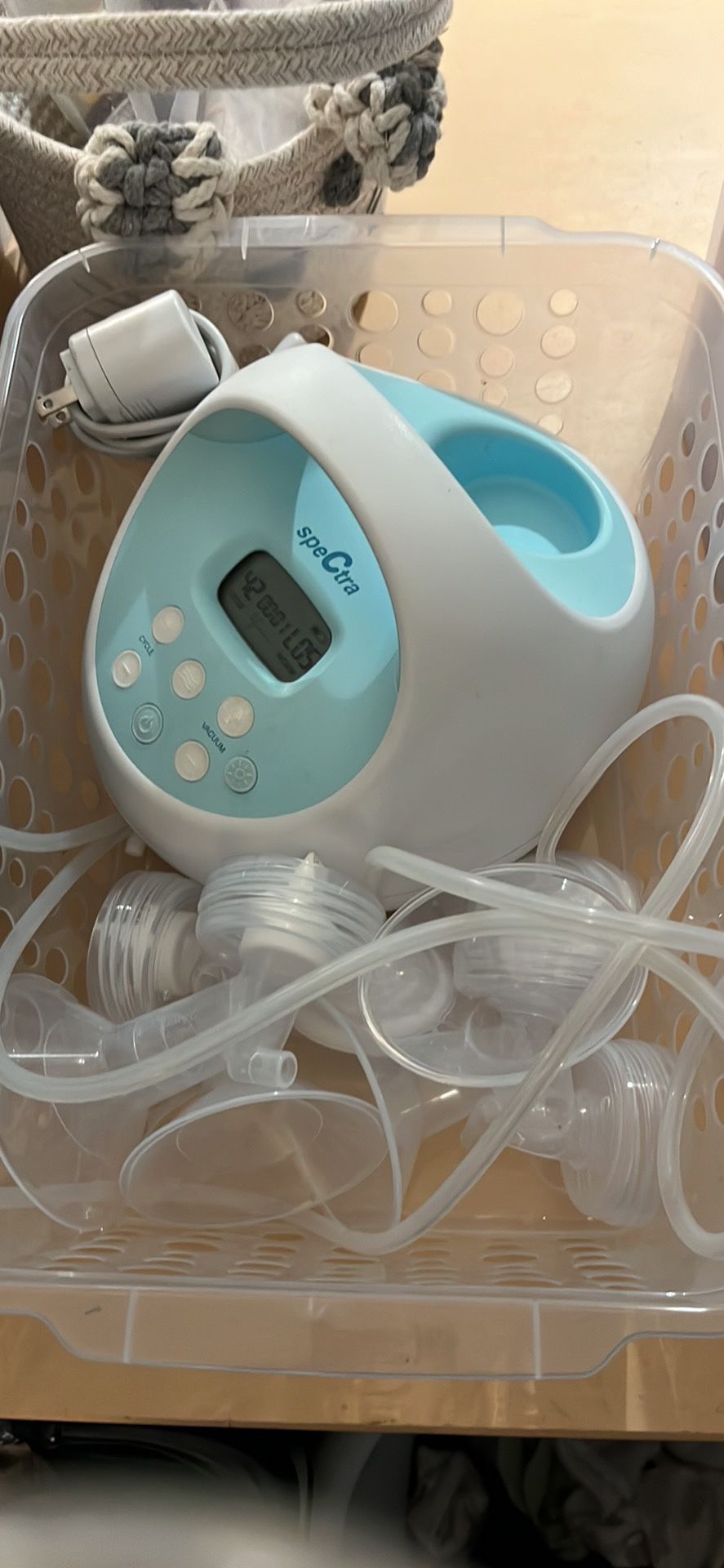 Breast Pumps And Accessories 