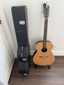 Eastman AC222 Acoustic Guitar With Case & Stand