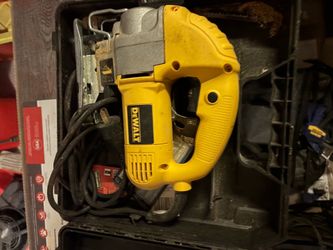 Like new Dewalt Jig Saw